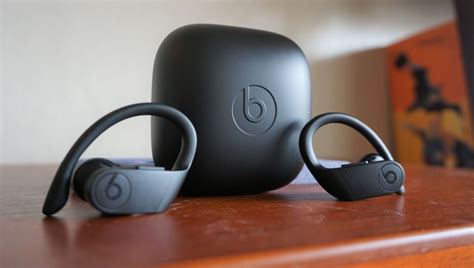 AirPods Pro vs Beats Powerbeats Pro: Apple’s true wireless earbuds do battle | TechRadar