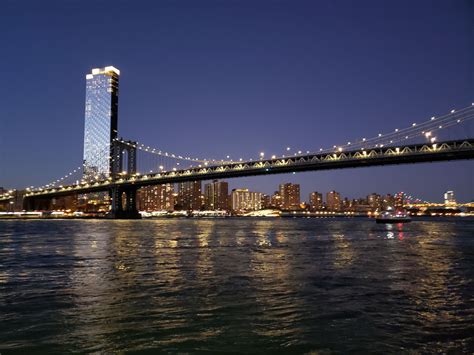 Autumn night in Brooklyn Bridge Park