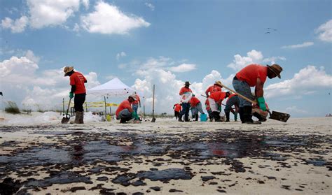 Health risks seen for spill cleanup workers