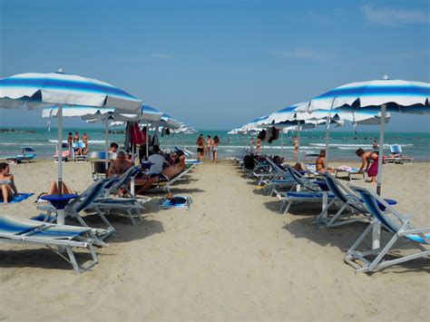 Best beaches of Le Marche on the Adriatic - Les Berlinettes