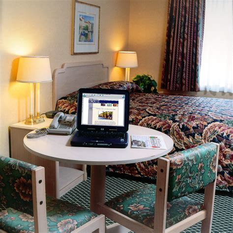 Skaneateles_Hotel_room | WIFI is always on and free at the B… | Flickr