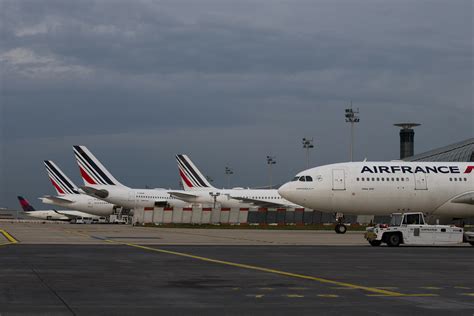 Paris Airport Flight Cancellations on Saturday as Strike Worsens ...