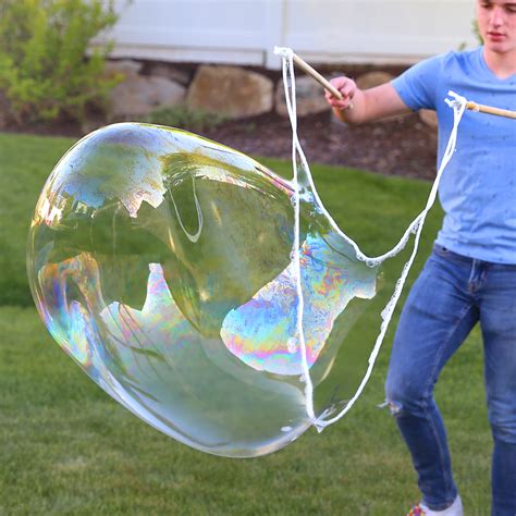 How to make a Giant Bubble Wand for AMAZING bubbles - It's Always Autumn