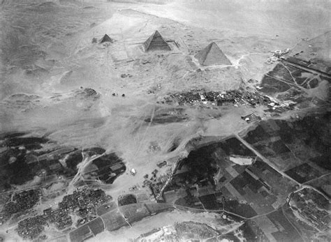 Pyramids of Giza, 1904 [3333x2444] : r/AerialPorn