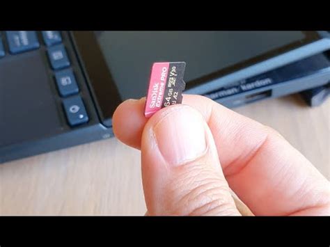 Asus Zenbook Duo 14 (UX482) micro SD Card Slot demo #shorts - YouTube