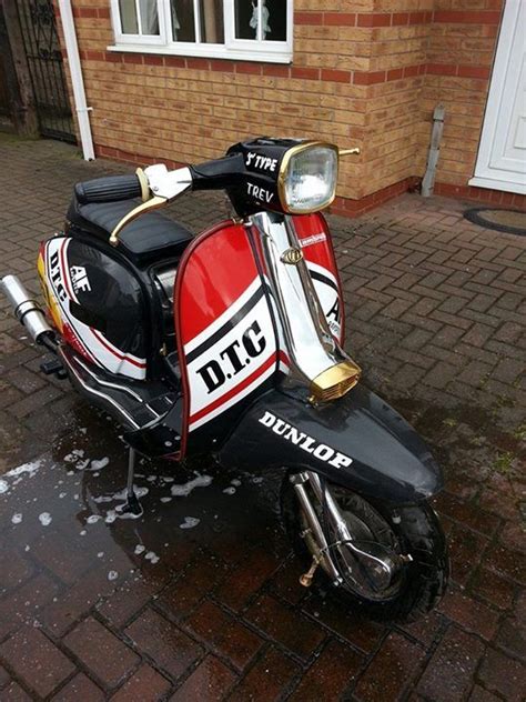 Red and Black Motor Scooter | Vespa, Scooter, Lambretta