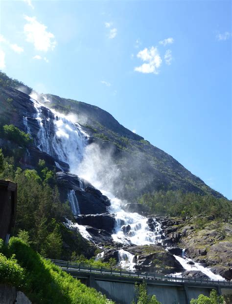 Langfoss flowing into Akrafjorden. 5th highest waterfall in Norway ...