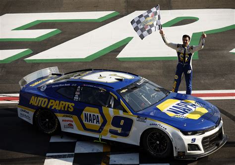 NASCAR: Chase Elliott early favorite to win 2023 Cup Series - AutoRacing1.com