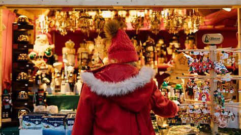 Seattle Center transforms into a holiday haven with the Seattle Christmas Market