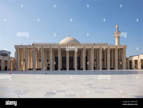 Grand Mosque, Kuwait Stock Photo - Alamy