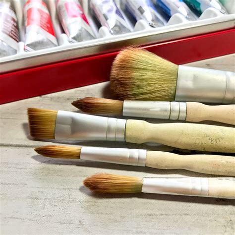 Best Paint Brushes for Watercolor! - The Graphics Fairy