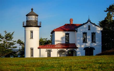 Admiralty Head Lighthouse - Whidbey and Camano Islands