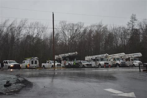 Central Maine Power says it will begin restoration efforts tonight; 400 line crews to tackle ...