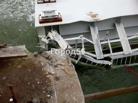 Photos: section of Kerch bridge collapsed into water Kerch, Crimea ...