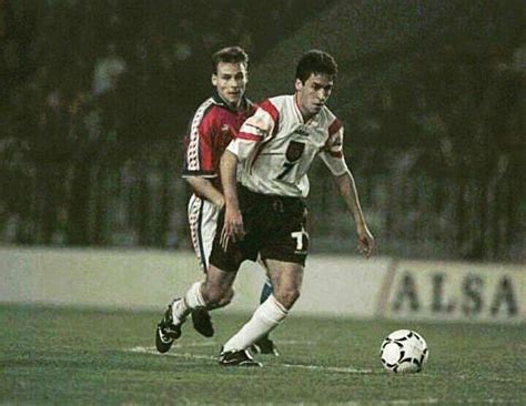 Raul & Pavel Nedved. Czech Republic vs Spain, Euro 1996. : r/soccer