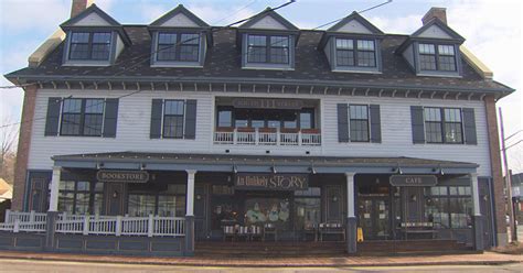 It Happens Here: Inside Jeff Kinney's Plainville Bookstore 'An Unlikely Story' - CBS Boston