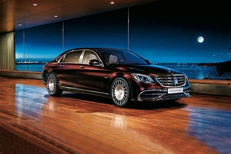 Discontinued Mercedes-Benz Maybach S-Class S 560 Premium Features ...