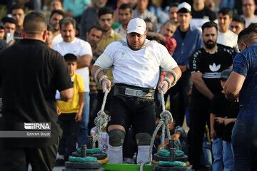 IRNA English - Strongest man competitions in Iran's Zanjan