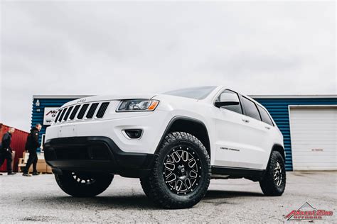 Rough Country Lift Kit (11-21 Jeep Grand Cherokee WK2 2WD/4WD ...