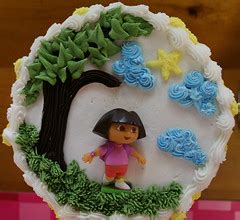 Jasmine's Dora cake | Andy Eick | Flickr