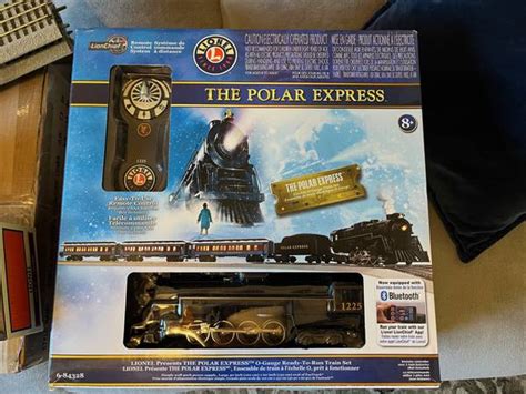 Lionel - The Polar Express O-Gauge Train Set & Accessories $600 ...