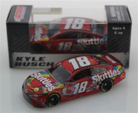 Kyle Busch 2019 Skittles 1:64 Nascar Diecast