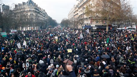 Retraites: nouvelle manifestation ce jeudi entre Nation et République à Paris