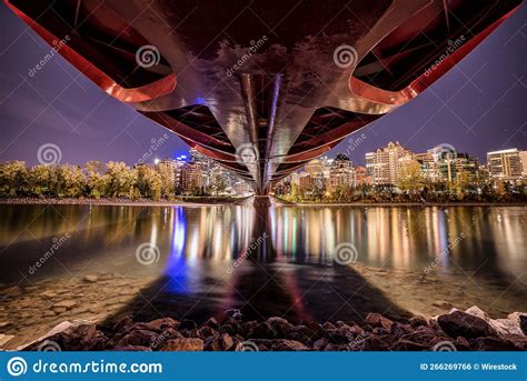 Peace Bridge at Night in Calgary, Alberta, Canada Editorial Photo - Image of calgary, peace ...