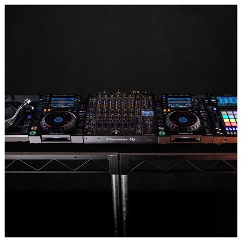 Pioneer DJ DJM-V10 DJ Mixer na Gear4Music.com