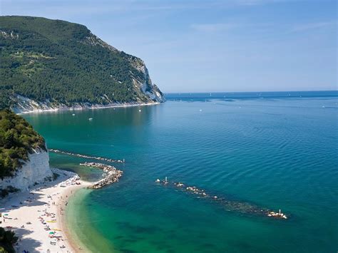 5 Quiet Beaches on Italy's Adriatic Coast - D&G Design