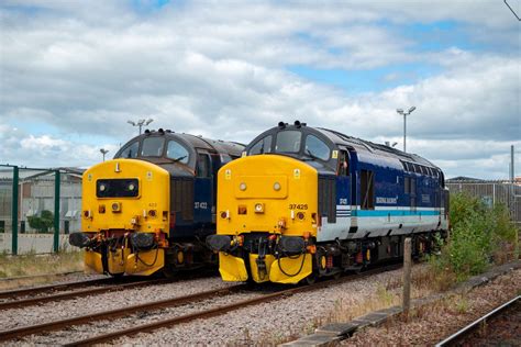 Direct Rail Services puts 12 Class 37 locomotives up for sale