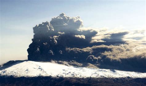 Iceland volcano eruption 'IMMINENT' Katla volcano threatens colossal ...