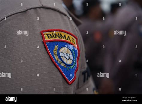 Indonesian police wear full uniform Stock Photo - Alamy