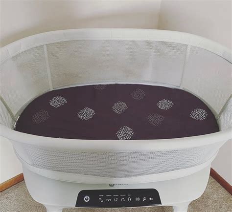 The 4moms mamaRoo Sleep Bassinet Review - Upside Dad