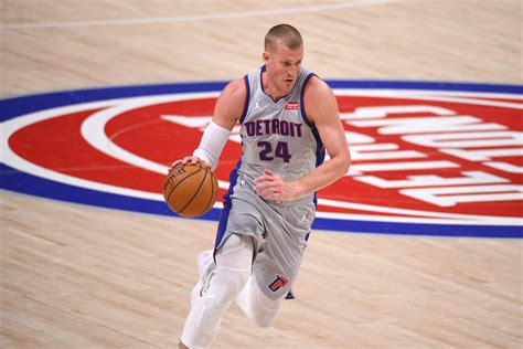 Pistons make space for another draft-night move with Mason Plumlee trade