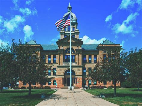 Benton County Courthouse - Vinton, Iowa Photograph by Mountain Dreams ...