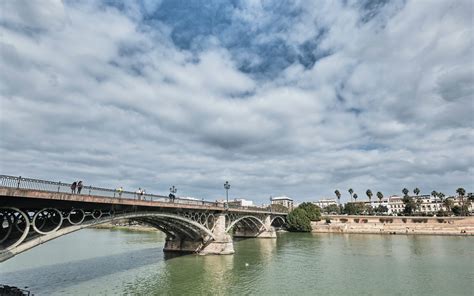 Triana Bridge Seville - Isabel II Bridge Sevilla - Visit-Seville.com