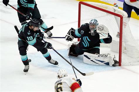 Appleton, Grubauer lead Kraken to 5-3 win over Panthers | HeraldNet.com