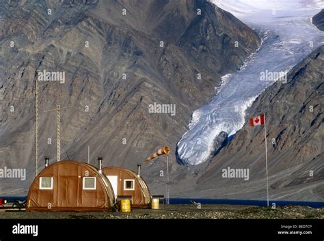 Quttinirpaaq national park hi-res stock photography and images - Alamy