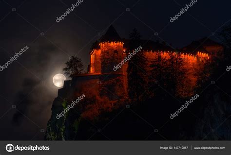 Bled castle at night — Stock Photo © dreamypixel #143712867