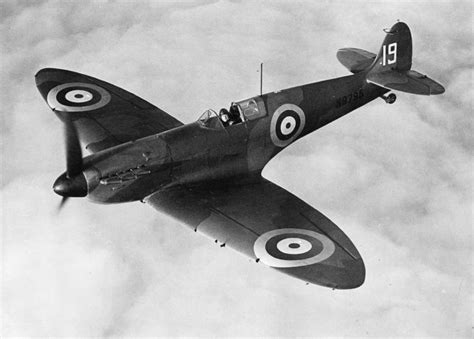 5 Best British Fighter Planes of WW2 - Aero Corner