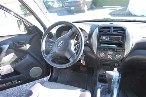 2005 Toyota RAV4 - Interior Pictures - CarGurus