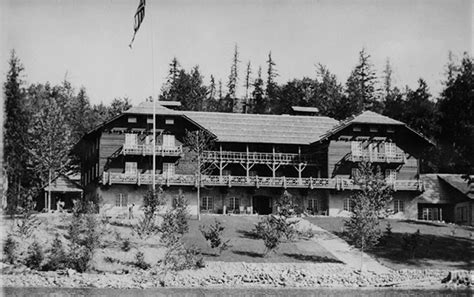 Lake McDonald Lodge (U.S. National Park Service)