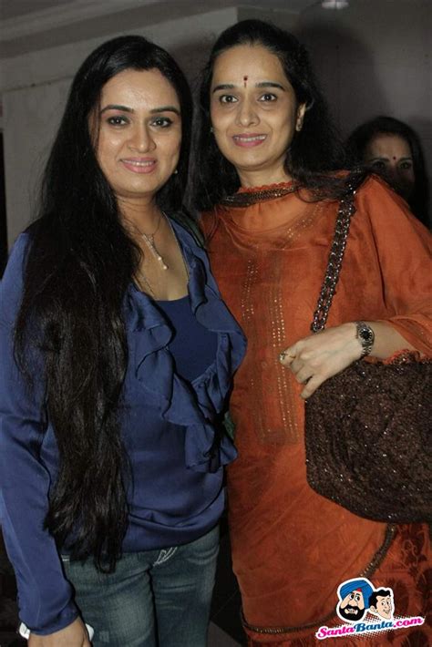 Inaugural Show of U Turn Play -- Padmini Kolhapure and Shivangi Kapoor ...