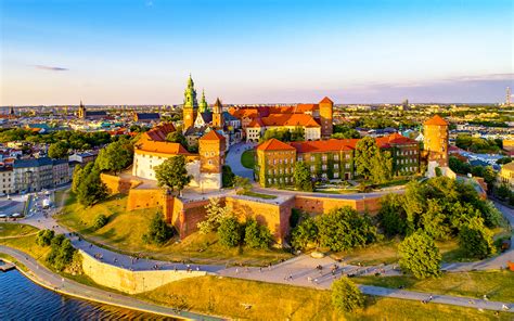 Book Wawel Castle Tickets | Multilingual Guided Tours