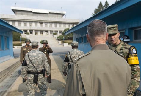 Dunford Salutes U.S., South Korean Troops on DMZ Duty > U.S. DEPARTMENT OF DEFENSE > Article