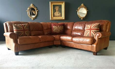 Leather Chesterfield Corner Sofa | Chesterfield corner sofa, Leather chesterfield, Corner sofa