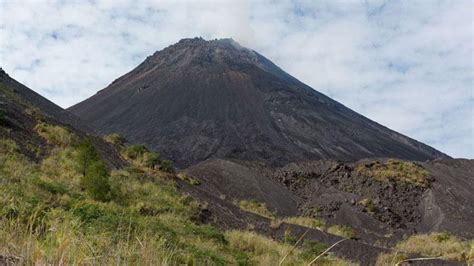 7 Gunung Berapi yang Masih Aktif di Indonesia, Ketahui Letaknya Yuk!