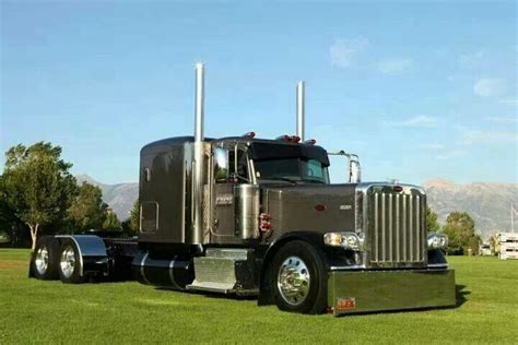 Flat top peterbilt 389 | Peterbilt, Peterbilt 389, Peterbilt trucks