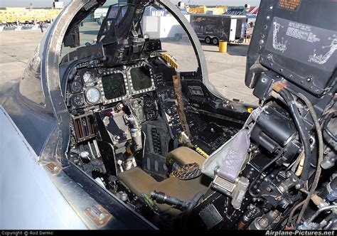 F-14D Tomcat cockpit - a lot going on. | Us navy aircraft, Fighter aircraft, Military aircraft